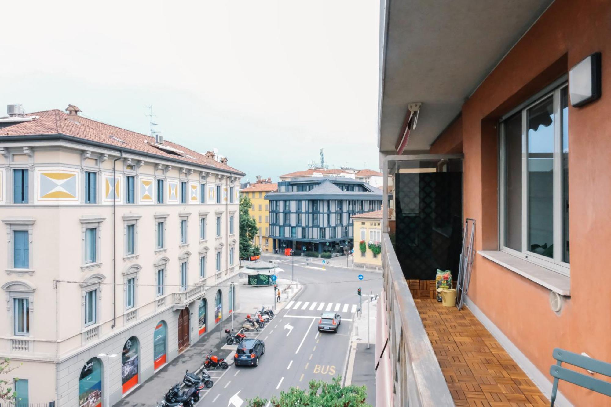 Flora Inn, Paglia 2 - Nel Cuore Del Centro Citta Bergamo Bagian luar foto