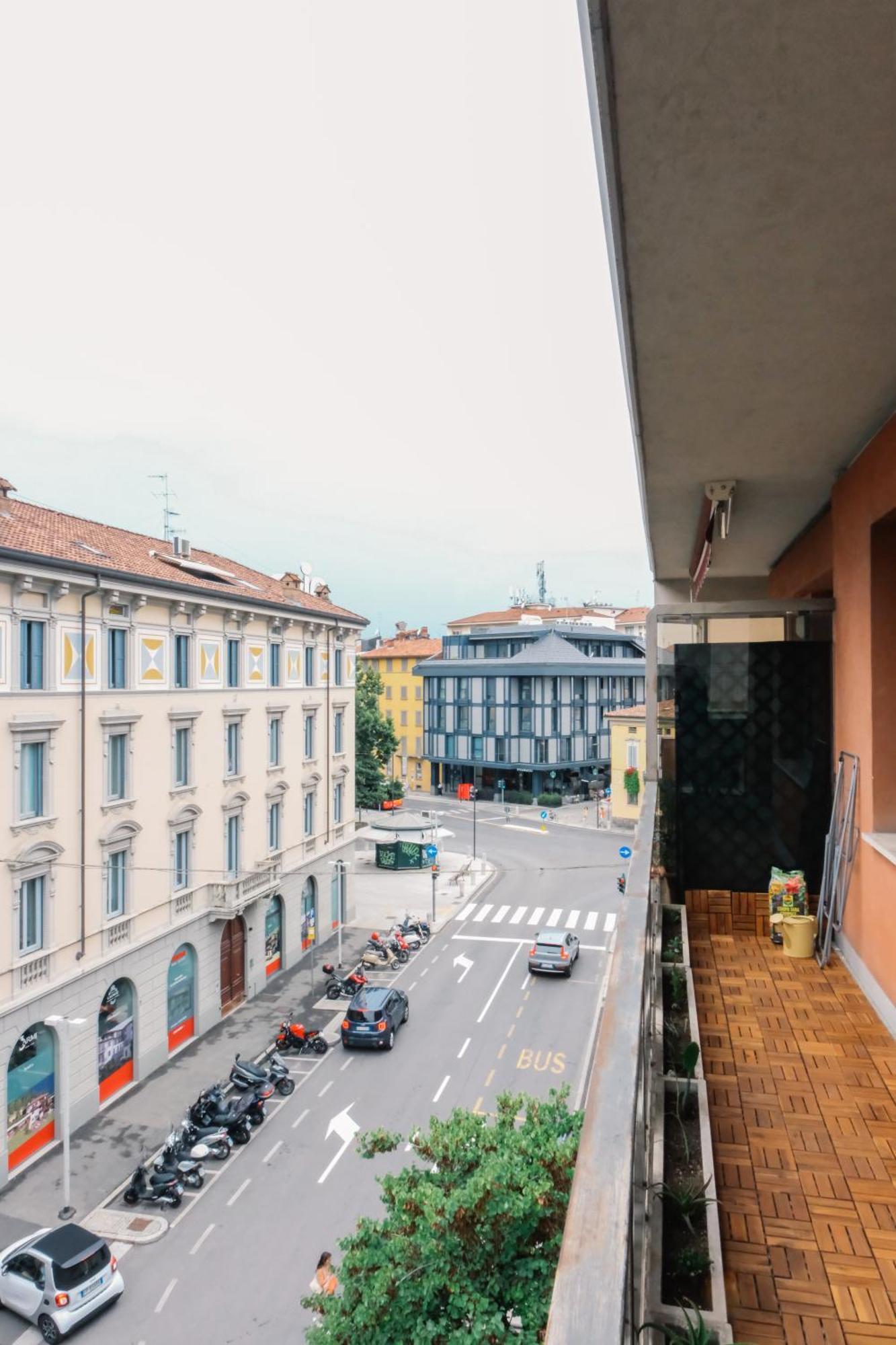Flora Inn, Paglia 2 - Nel Cuore Del Centro Citta Bergamo Bagian luar foto